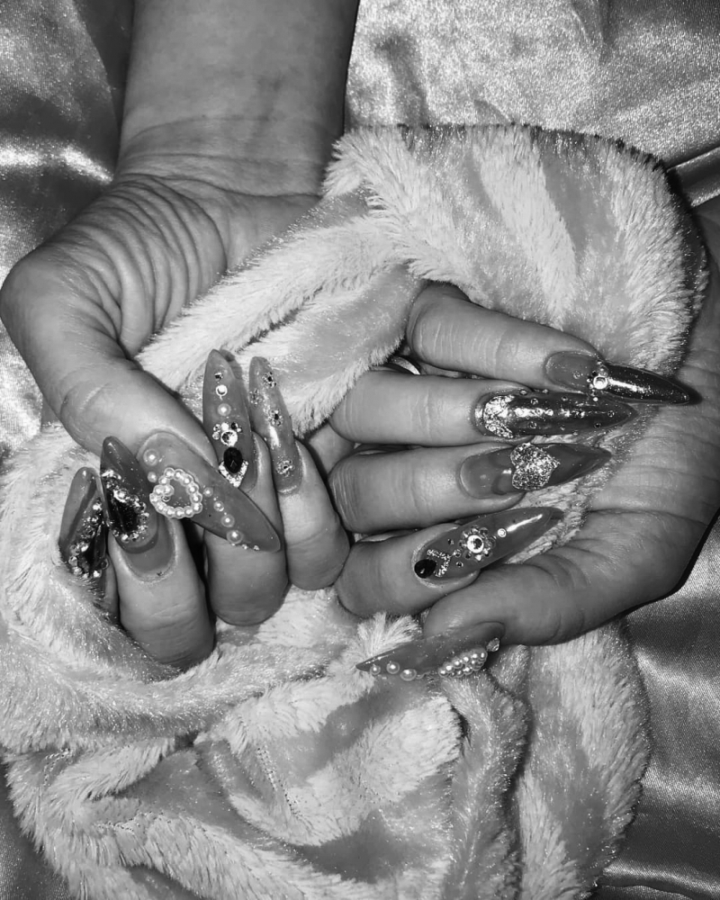 Schönheit über Klasse Nageldesign (im urbanen Raum Hamburgs)